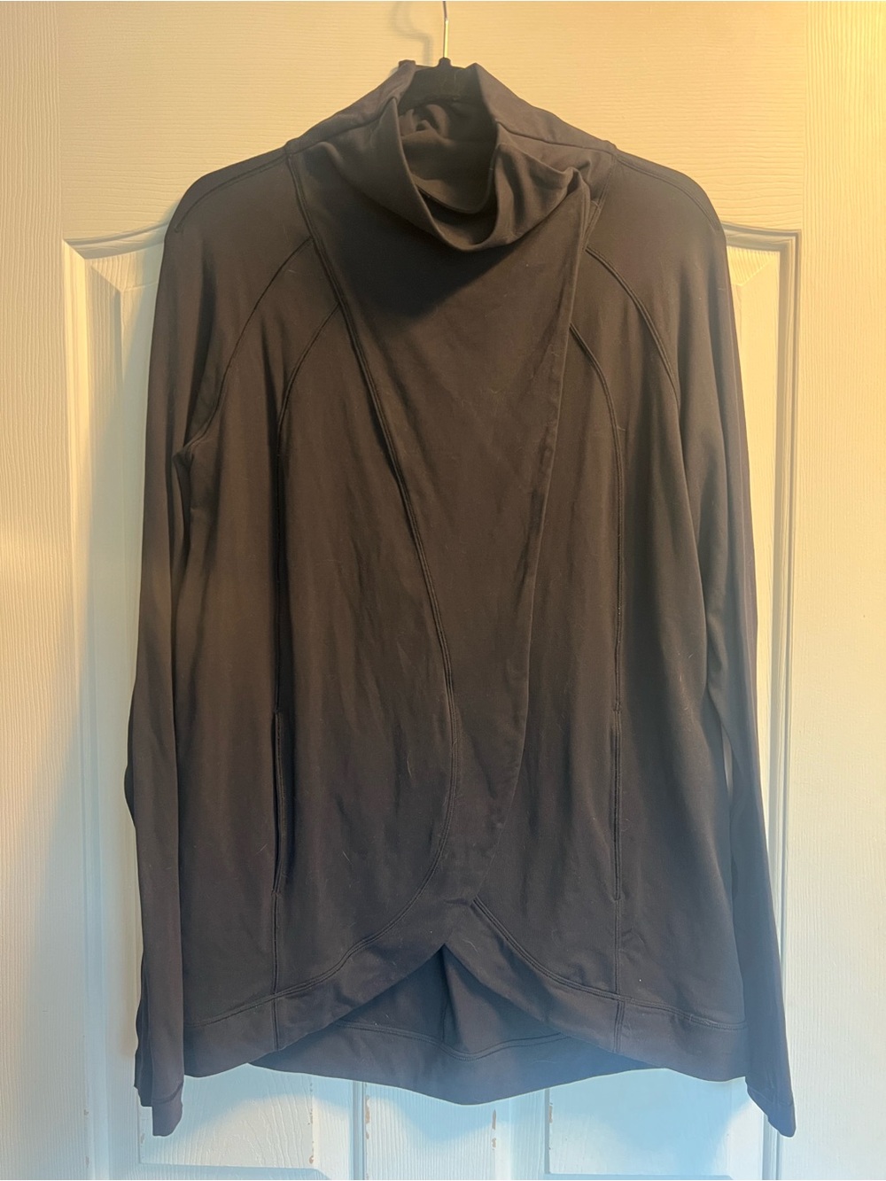 Lululemon Rulu Rally Wrap
Black - Picture 2 of 5